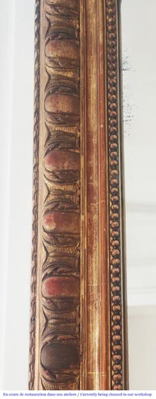 Trumeau doré de style Louis XV au décor floral-3