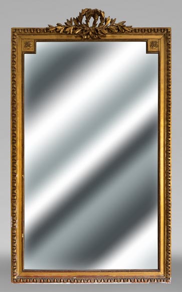 Trumeau de style Louis XVI décoré d'une double couronne de laurier Trumeau de style Louis XVI décoré d'une double couronne de laurier-0