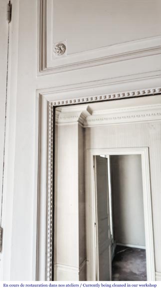 Trumeau de style Louis XVI à décor de perle-1