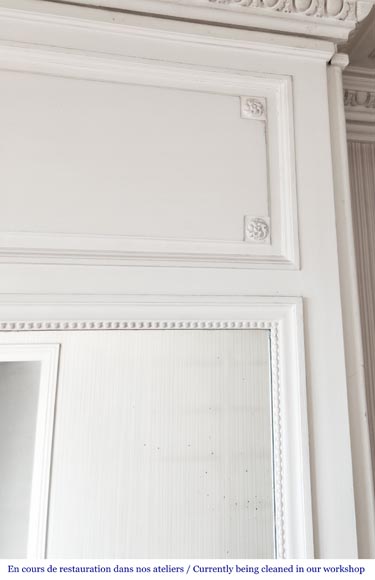 Trumeau de style Louis XVI à décor de perle-2