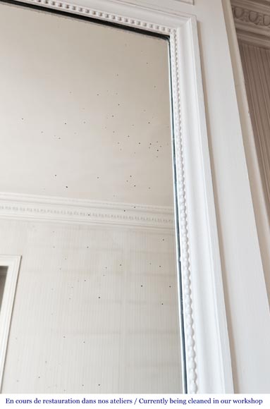 Trumeau de style Louis XVI à décor de perle-3