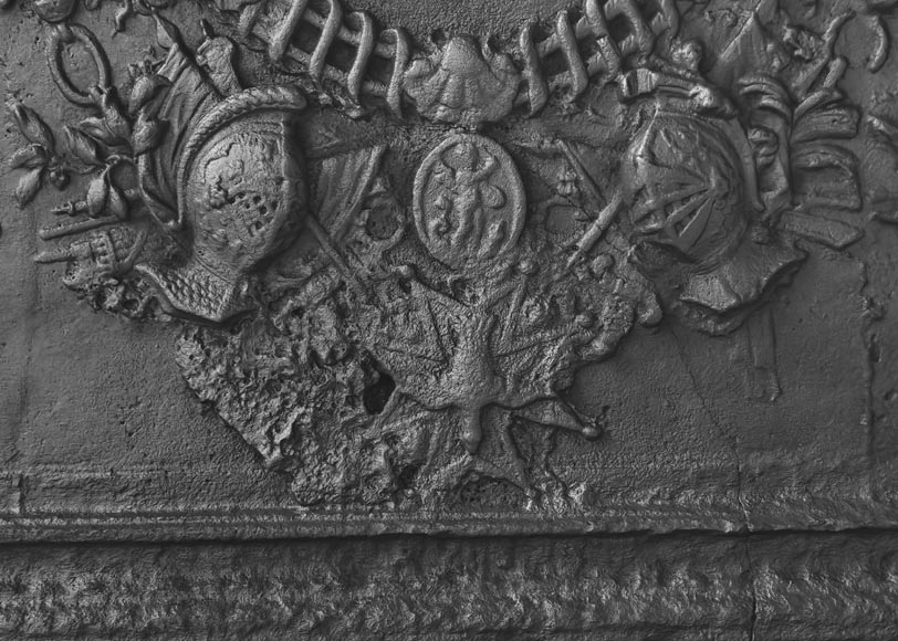 Plaque de cheminée aux armes de France et au H couronné-7