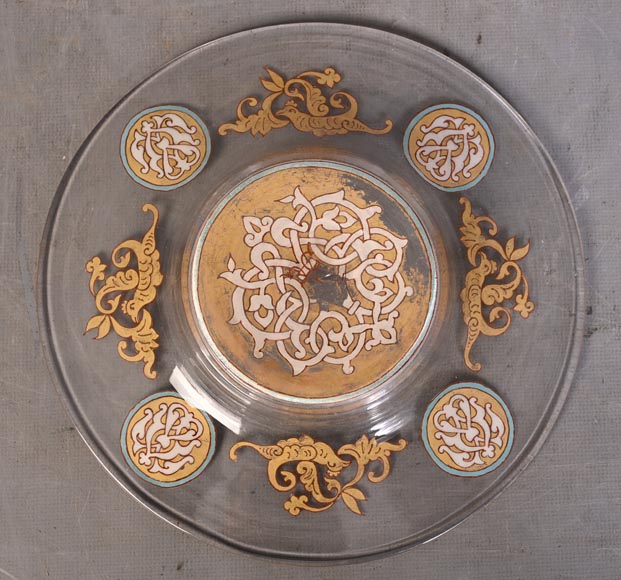 GIBOIN Nicolas-Jean Alphonse — Assiette en verre soufflé émaillé et doré à décor hispano-mauresque-5