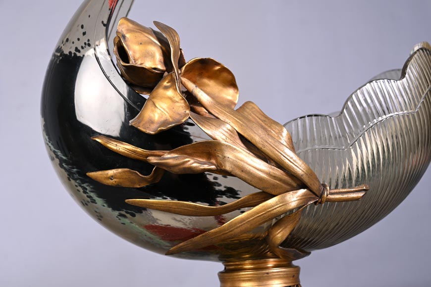 D'après l'Escalier de CRISTAL, François-Eugène ROUSSEAU et Ernest LÉVEILLÉ, vase Japonesque en verre polychrome ceint d'un iris en bronze doré-5
