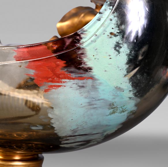 D'après l'Escalier de CRISTAL, François-Eugène ROUSSEAU et Ernest LÉVEILLÉ, vase Japonesque en verre polychrome ceint d'un iris en bronze doré-7