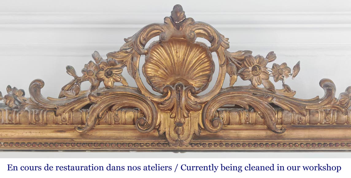 Trumeau doré de style Louis XV richement décoré Trumeau doré de style Louis XV richement décoré-1