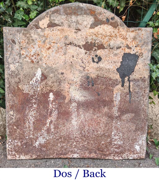 Plaque de cheminée aux armoiries géométriques-9