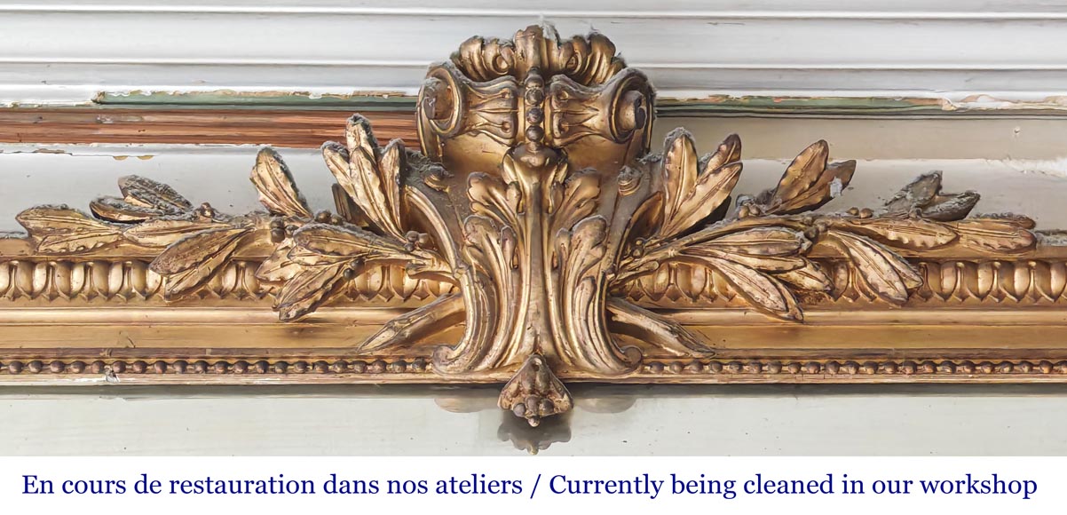 Trumeau doré de style Louis XVI richement décoré Trumeau doré de style Louis XVI richement décoré-1