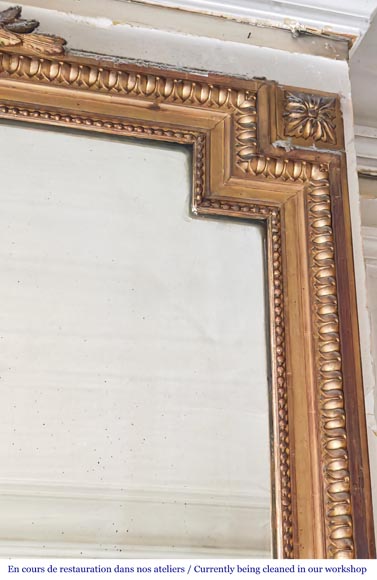 Trumeau doré de style Louis XVI richement décoré Trumeau doré de style Louis XVI richement décoré-2