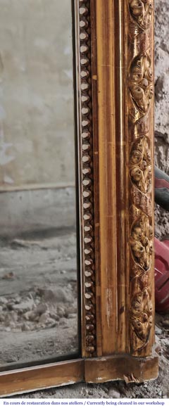Trumeau doré de style Louis XVI à décor de frise-5