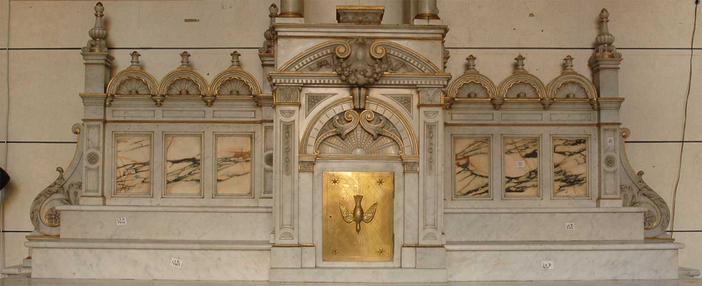 Church altar from the 19th century_fr