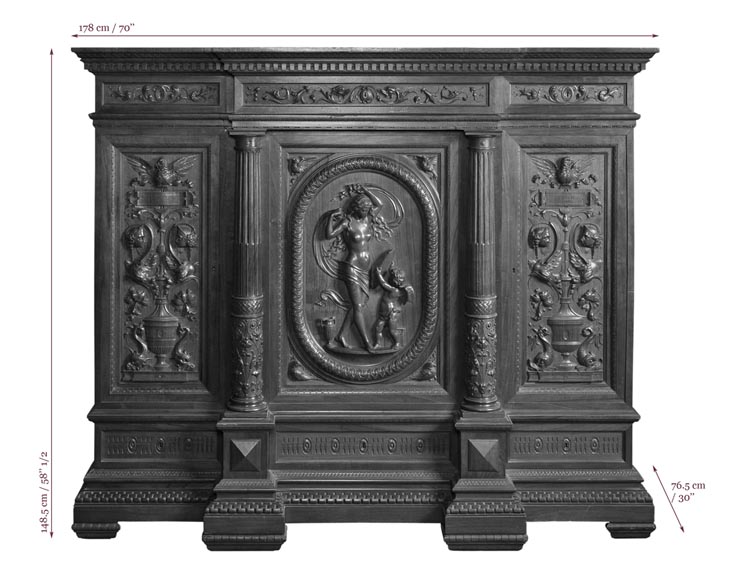 Egisto GAJANI - Très beau meuble bas de style Néo-Renaissance en noyer sculpté daté de 1876-13