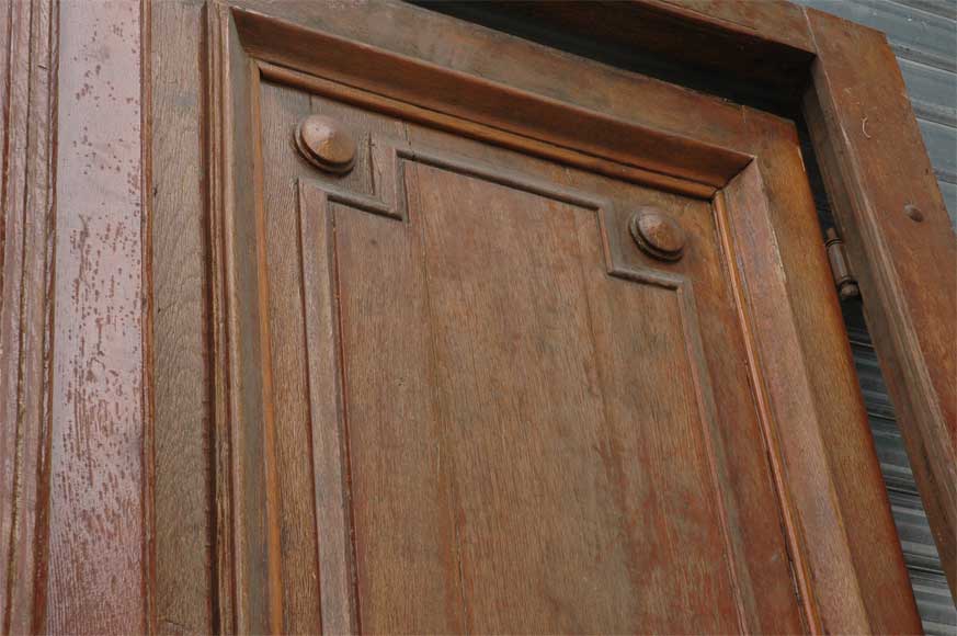 Paire de portes monumentales en bois-5