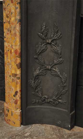 Cheminée ancienne de style Louis XVI en marbre Brèche de Saint-Antonin-5