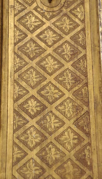 Paire de pilastres en chêne doré du XVIIIè siècle-8
