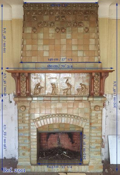 Belle cheminée Art Nouveau en céramique et noyer par Charles Gréber avec frise de travailleurs-12