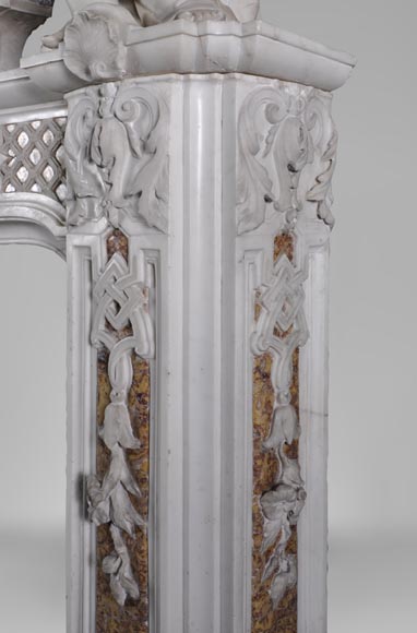 Exceptionnelle cheminée ancienne de la fin du XVIIIe siècle en marbres Statuaire et Brocatelle à putti-14
