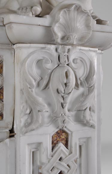 Exceptionnelle cheminée ancienne de la fin du XVIIIe siècle en marbres Statuaire et Brocatelle à putti-15