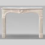 Cheminée de style Louis XV en pierre