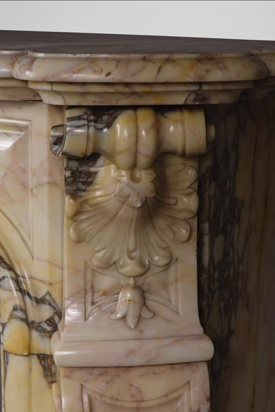 Cheminée ancienne à trois coquilles de style Louis XV en marbre Breccia Nuvolata-9