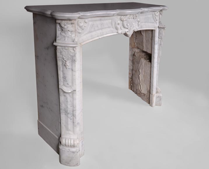 Cheminée ancienne de style Régence en marbre de Carrare-2