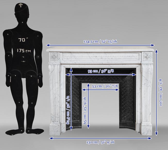 Cheminée de style Louis XVI en marbre de Carrare veiné au bandeau perlé-10
