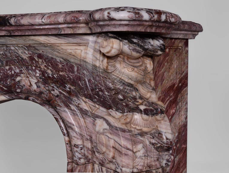 Exceptionnelle cheminée ancienne de style Louis XV en marbre Fleur de Pêcher à la large palmette-10