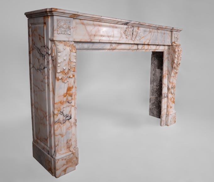 Belle cheminée ancienne de style Louis XVI à feuilles d'acanthe en marbre de Skyros-2