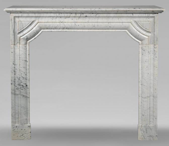 Cheminée de style Louis XIV en marbre de Carrare moucheté-0