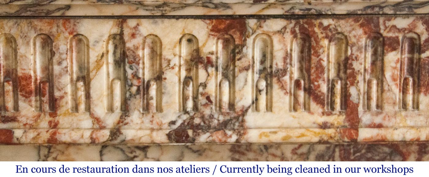 Cheminée ancienne de style Louis XVI à rudentures en marbre-1