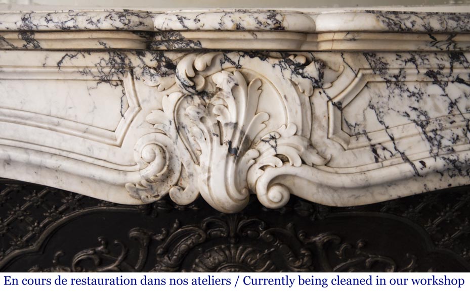 Cheminée ancienne de style Louis XV en marbre Brèche de Serravezza-1