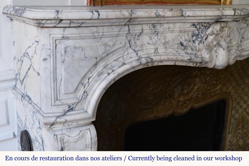 Cheminée de style Louis XV en marbre Saravenza-5