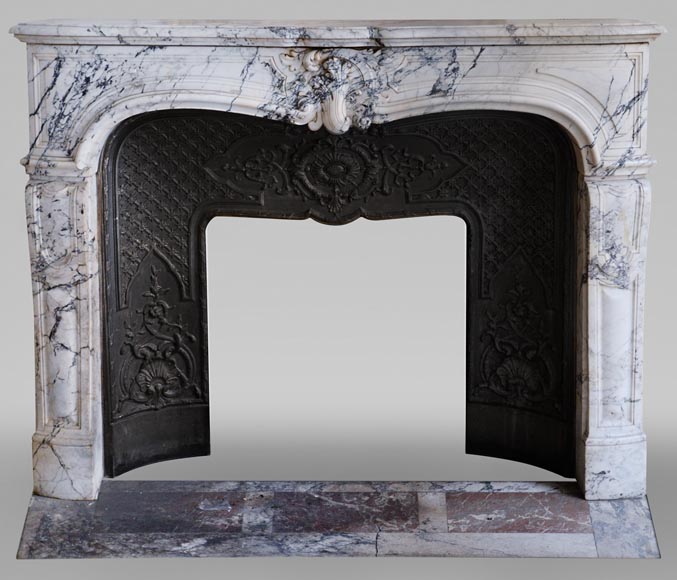 Belle Cheminée de style Louis XV à feuillette en marbre Saravenza-0
