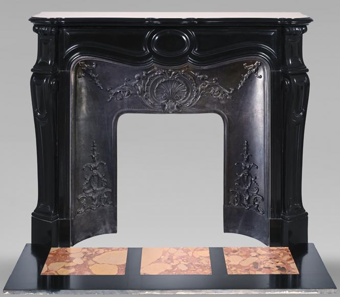 Cheminée de style Louis XV modèle Pompadour en marbre noir-0
