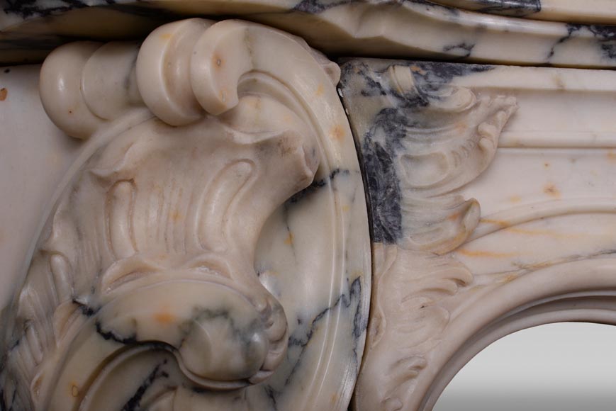 Cheminée ancienne de style Louis XV baroque en marbre Paonazzo-7