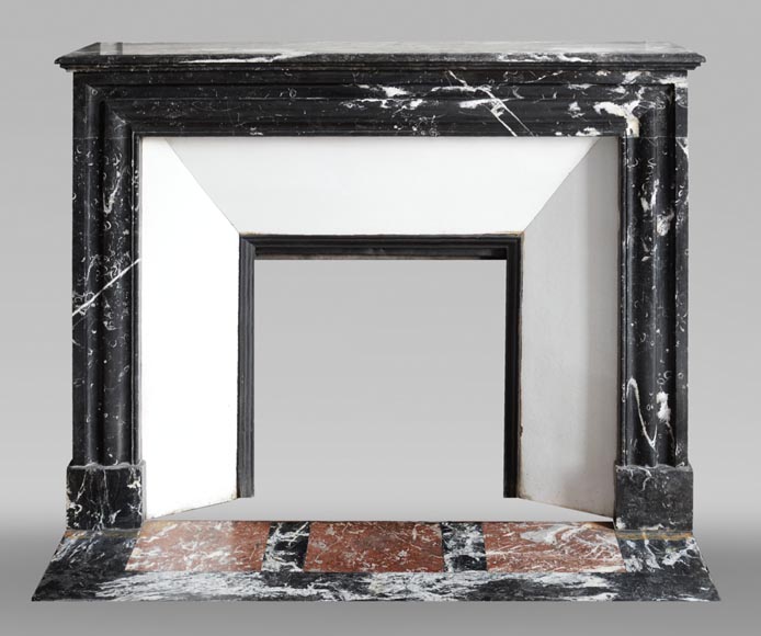 Cheminée ancienne de style Louis XIV en marbre noir Marquina-0
