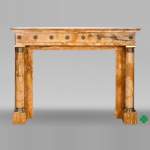 Cheminée de style Empire en marbre Jaune de Sienne à colonnes et rosaces en bronze doré