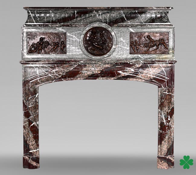 Cheminée en marbre Campan de style Louis XIV, bronzes (d’après CLODION)-0