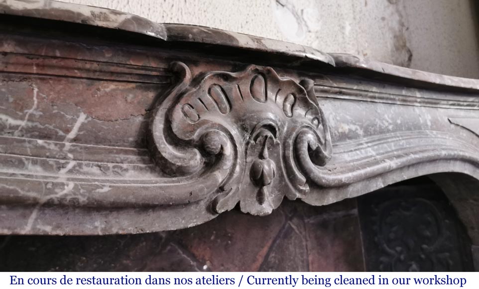 Importante cheminée d'époque Louis XV en marbre Rouge du Nord-2
