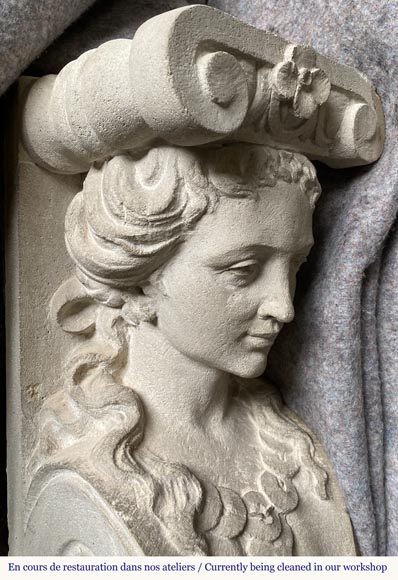 Cheminée en pierre sculptée de style Néo-Renaissance, XIXe siècle-5