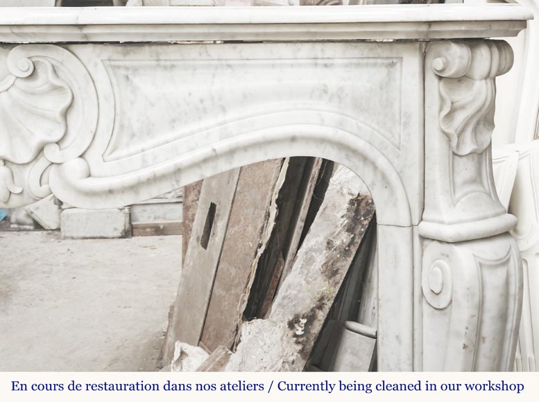 Cheminée de style Louis XV à trois coquilles, en marbre de Carrare Cheminée de style Louis XV à trois coquilles, en marbre de Carrare-7