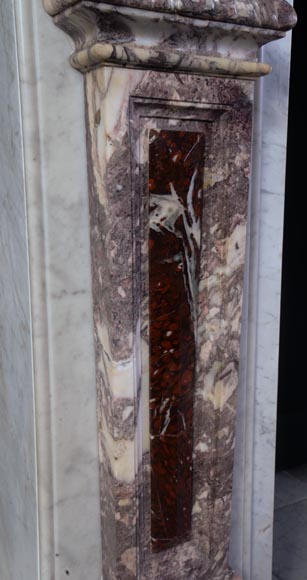 Importante cheminée de style Néo-Renaissance en marbre de Carrare, Fleur de Pêcher et Rouge Griotte-13
