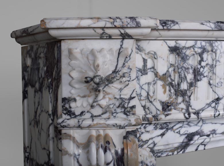 Cheminée de style Louis XVI en marbre Sarravenza à rudentures-3