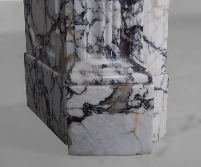 Cheminée de style Louis XVI en marbre Sarravenza à rudentures-4