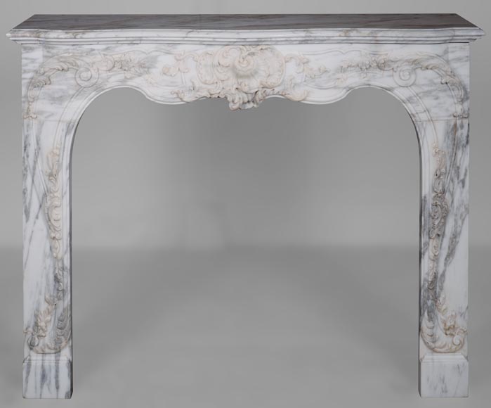 Cheminée de style Louis XV en marbre Arabescato -0