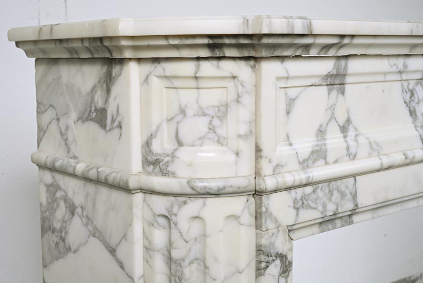 Cheminée de style Louis XVI en marbre Arabescato-4