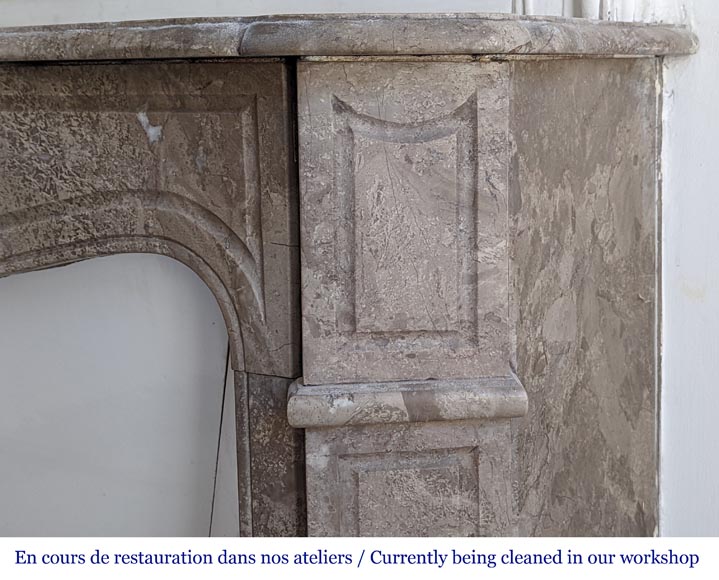 Cheminée ancienne de style Louis XV, modèle Pompadour, en pierre de Lunel-6
