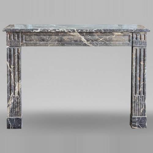 Cheminée ancienne d'époque Louis XVI en marbre gris des Ardennes