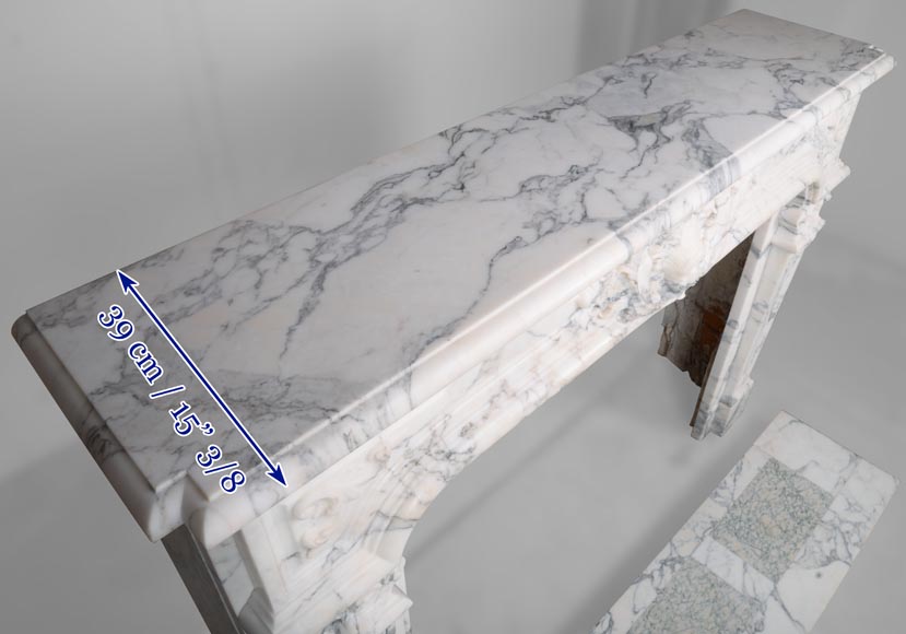 Belle Cheminée de style Régence à palmette en marbre Arabescato-12