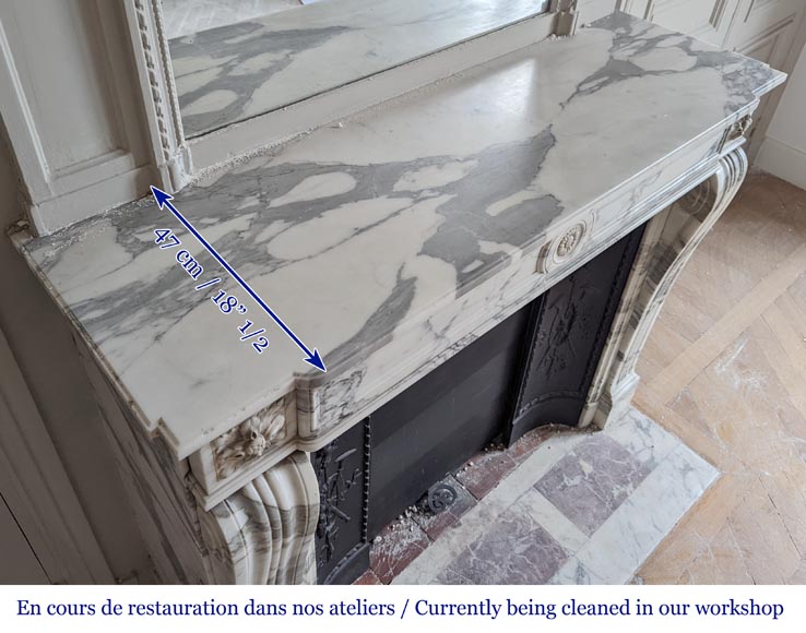 Cheminée de style Louis XVI en marbre Arabescato-9